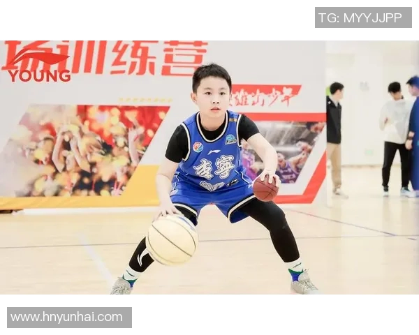 方硕的篮球之路:从青涩少年到CBA明星的成长历程与心路历程 方硕的篮球之路:从青涩少年到CBA明星的成长历程与心路历程