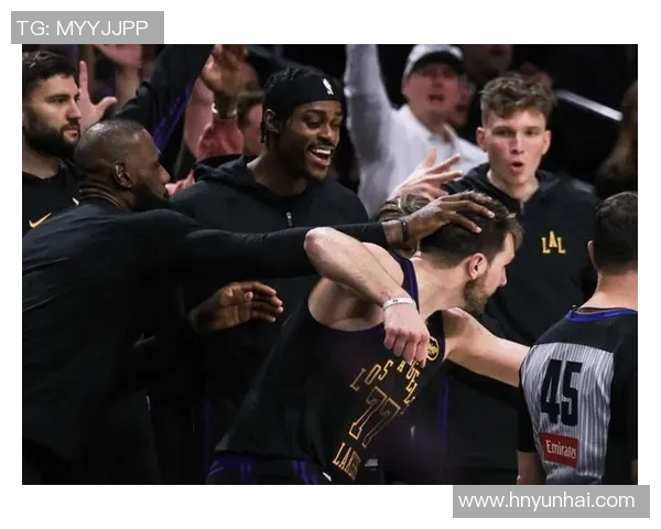 湖人快船恶搞大战谁才是真正的洛杉矶王者笑料不断引发球迷热议 湖人快船恶搞大战谁才是真正的洛杉矶王者笑料不断引发球迷热议