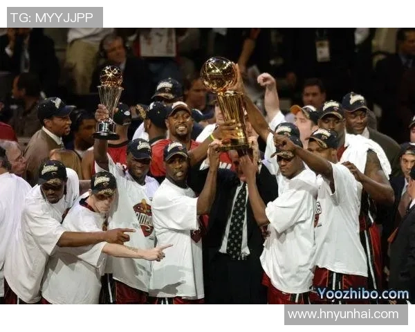 2005年NBA季后赛火箭与小牛的激烈对决回顾与精彩瞬间分析