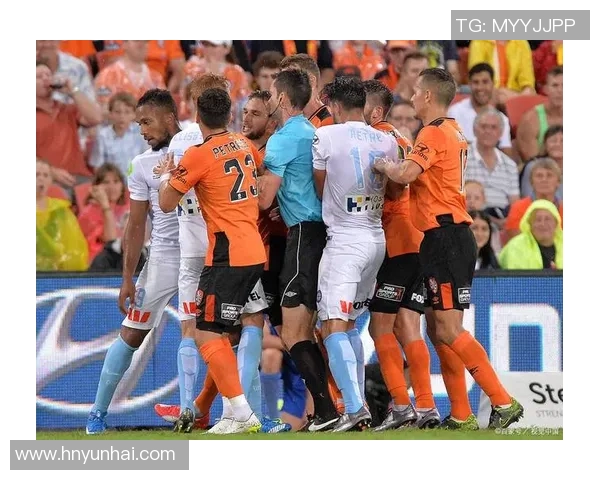 柏斯光荣迎战墨尔本城力争胜利全力以赴展现球队风采 柏斯光荣迎战墨尔本城力争胜利全力以赴展现球队风采